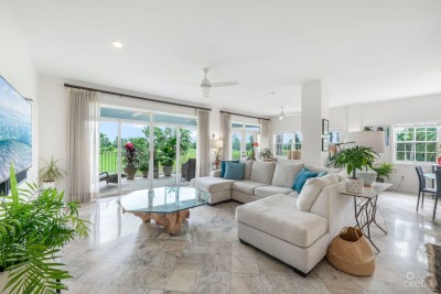 BRITANNIA #821 REGENTS COURT | STUNNING 3-BED RESIDENCE