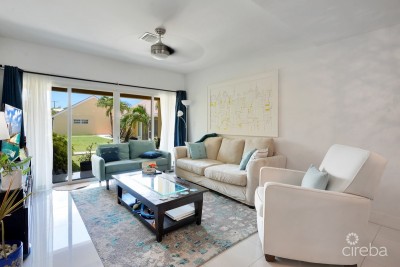 OCEAN CLUB 2 BED 2.5 BATH MODERN TOWN HOUSE