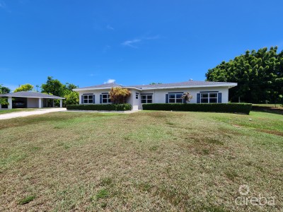 SAVANNAH FAMILY HOME ON 1.8 ACRES