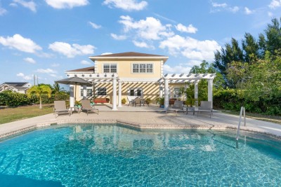 SUNRISE LANDING CANAL FRONT FAMILY HOME