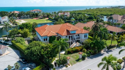 THE DOCK HOUSE A VISTA DEL MAR YACTH CLUB SIGNATURE RESIDENCE